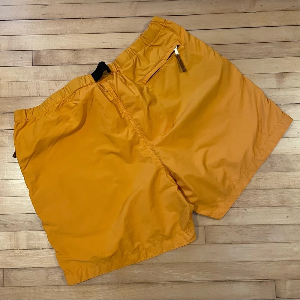 J. CREW Pull On Belted Shorts Zip Pockets 6” Inseam Hiking Camping Beach Unisex